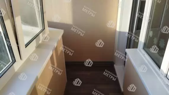 Остекление и отделка балкона в многоквартирном доме