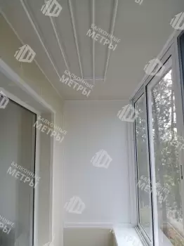 Отделка балкона под ключ с холодным остеклением и выносом остекления Отделка балкона под ключ с холодным остеклением и выносом остекления