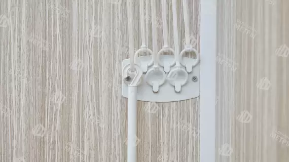 Отделка балкона МДФ с утеплением и остеклением Отделка балкона МДФ с утеплением и остеклением