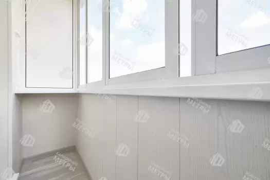 Отделка балкона панелями ПВХ с остеклением Provedal Отделка балкона панелями ПВХ с остеклением Provedal