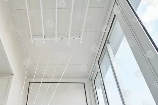 Отделка балкона панелями ПВХ с остеклением Provedal Отделка балкона панелями ПВХ с остеклением Provedal