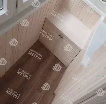 Остекление и отделка балкона деревянной вагонкой Остекление и отделка балкона деревянной вагонкой