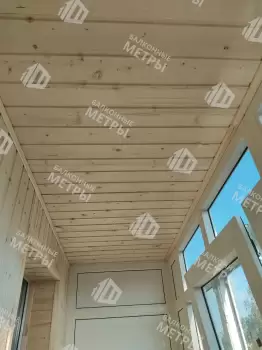Холодное остекление балкона и отделка деревянной вагонкой Холодное остекление балкона и отделка деревянной вагонкой