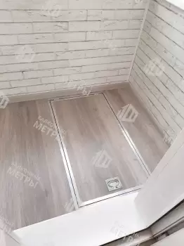 Отделка балкона и установка потайного люка Отделка балкона и установка потайного люка