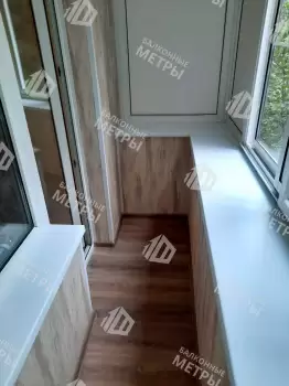 Холодное остекление и отделка П-образного балкона Холодное остекление и отделка П-образного балкона