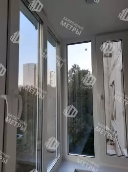 Отделка и остекление Г-образного балкона Отделка и остекление Г-образного балкона