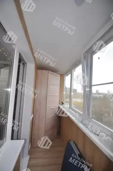 Остекление лоджии окнами с мультифункциональным стеклопакетом и отделка Остекление лоджии окнами с мультифункциональным стеклопакетом и отделка