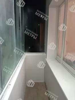 Отделка пола, стен и потолка балкона разными материалами Отделка пола, стен и потолка балкона разными материалами