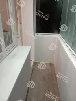 Отделка пола, стен и потолка балкона разными материалами Отделка пола, стен и потолка балкона разными материалами