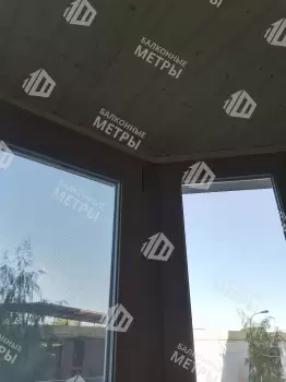 Отделка стен и потолка на балконе