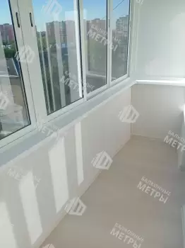 Остекление балкона и отделка стен Остекление балкона и отделка стен