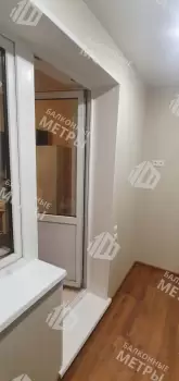 Остекление балкона и балконного блока профилем Rehau 60 и отделка панелями ПВХ Остекление балкона и балконного блока профилем Rehau 60 и отделка панелями ПВХ