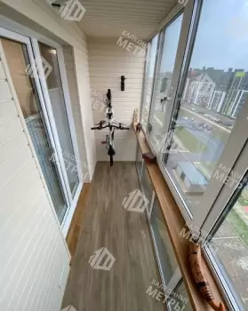 Панорамное остекление с размещением спортивного инвентаря Панорамное остекление с размещением спортивного инвентаря