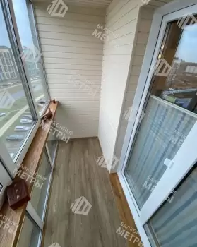 Панорамное остекление с размещением спортивного инвентаря Панорамное остекление с размещением спортивного инвентаря