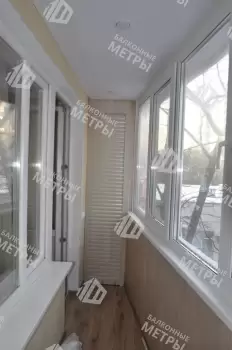 Остекление и отделка балкона ПВХ панелями и ламинатом Остекление и отделка балкона ПВХ панелями и ламинатом