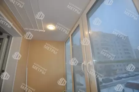 Остекление и отделка балкона ПВХ панелями и ламинатом Остекление и отделка балкона ПВХ панелями и ламинатом