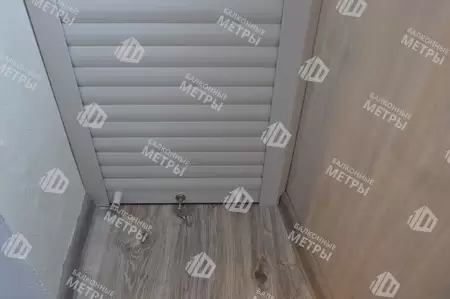 Остекление и отделка балкона ПВХ панелями и ламинатом Остекление и отделка балкона ПВХ панелями и ламинатом
